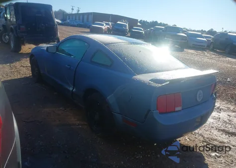 2006 Ford Mustang V6 z USA, uszkodzony, nr VIN 1ZVFT80N865125428
